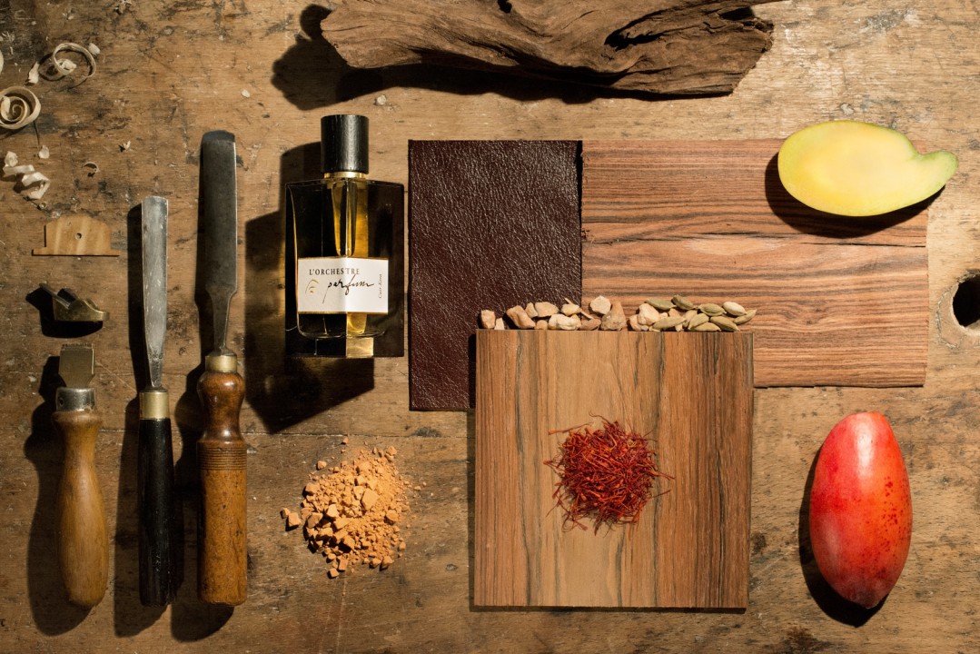 Bočica brenda L'Orchestre Cabanel koja prikazuje parfem Cuir Kora