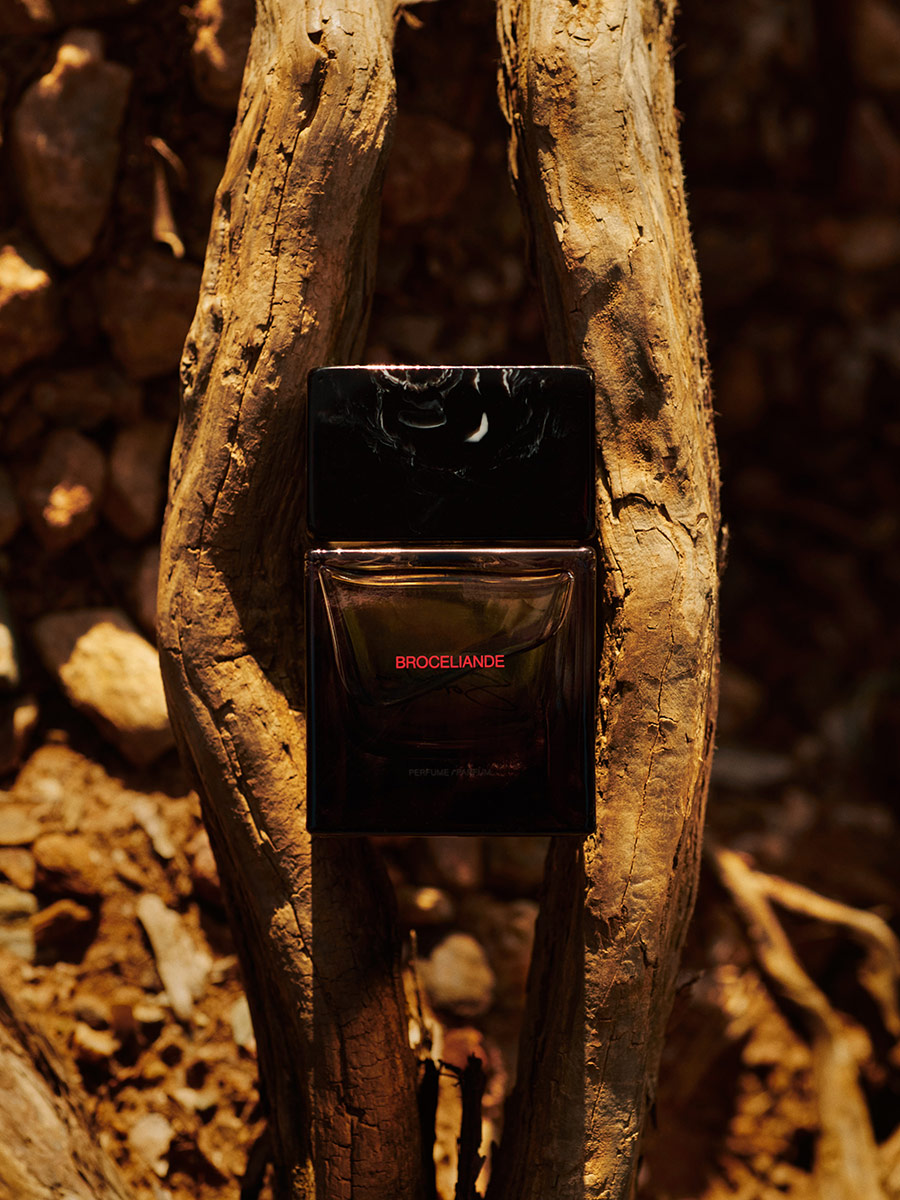 Bočica brenda Sora Dora koja prikazuje parfem Broceliande