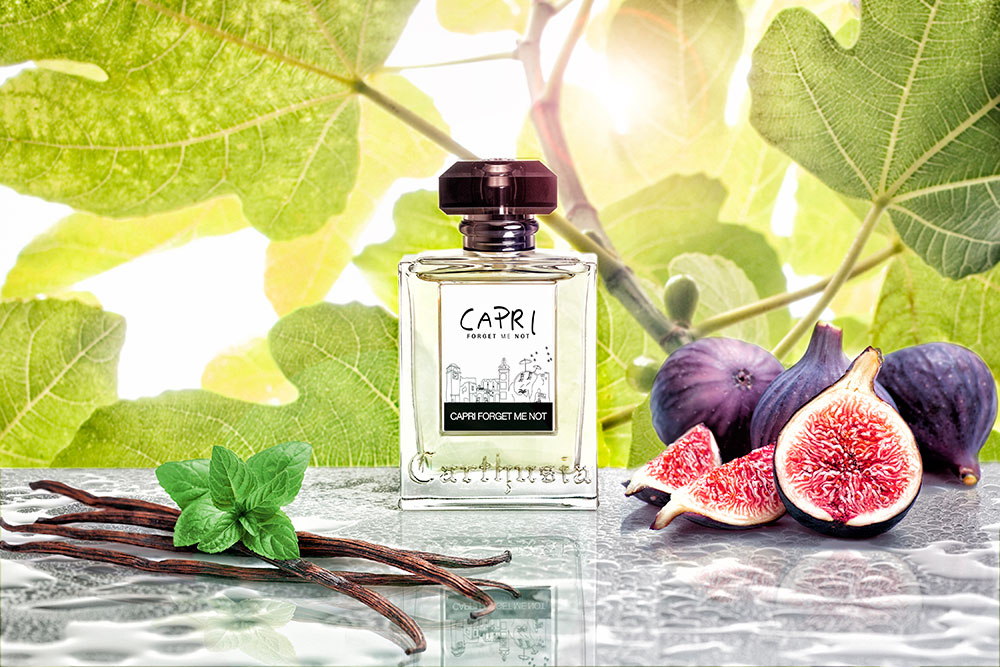 Bočica brenda Carthusia koja prikazuje parfem Capri Forget Me Not