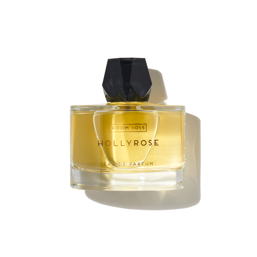Bočica brenda Room 1015 koja prikazuje parfem Hollyrose